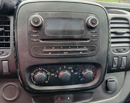 Сірий Опель Віваро, об'ємом двигуна 1.6 л та пробігом 298 тис. км за 16600 $, фото 7 на Automoto.ua