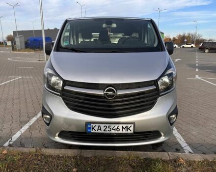 Серый Опель Виваро, объемом двигателя 1.6 л и пробегом 103 тыс. км за 17000 $, фото 2 на Automoto.ua