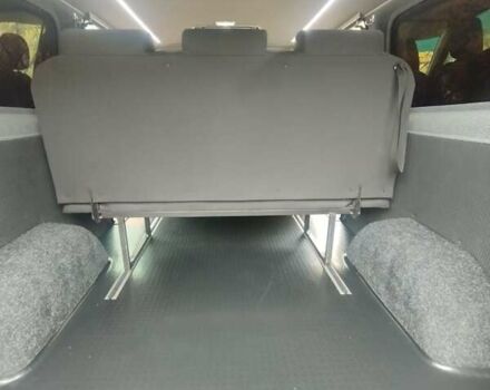 Серый Опель Виваро, объемом двигателя 1.6 л и пробегом 256 тыс. км за 17500 $, фото 1 на Automoto.ua