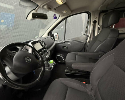 Сірий Опель Віваро, об'ємом двигуна 1.6 л та пробігом 98 тис. км за 20900 $, фото 7 на Automoto.ua