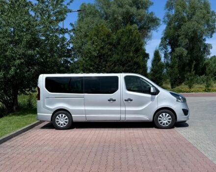 Сірий Опель Віваро, об'ємом двигуна 1.6 л та пробігом 276 тис. км за 10200 $, фото 3 на Automoto.ua
