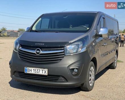 Сірий Опель Віваро, об'ємом двигуна 1.6 л та пробігом 219 тис. км за 15000 $, фото 2 на Automoto.ua