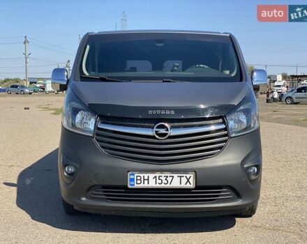 Сірий Опель Віваро, об'ємом двигуна 1.6 л та пробігом 219 тис. км за 15000 $, фото 1 на Automoto.ua