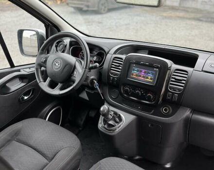 Серый Опель Виваро, объемом двигателя 1.6 л и пробегом 229 тыс. км за 20800 $, фото 16 на Automoto.ua