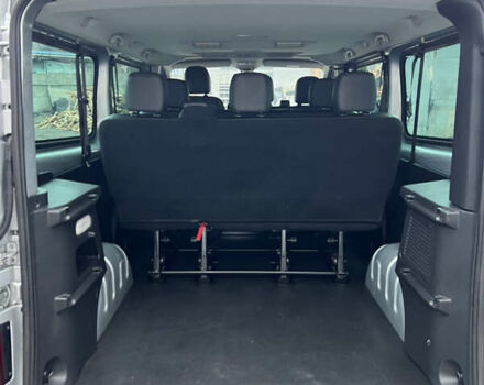 Серый Опель Виваро, объемом двигателя 1.6 л и пробегом 229 тыс. км за 21600 $, фото 14 на Automoto.ua