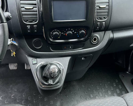 Серый Опель Виваро, объемом двигателя 1.6 л и пробегом 229 тыс. км за 21600 $, фото 10 на Automoto.ua