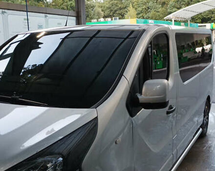 Серый Опель Виваро, объемом двигателя 1.6 л и пробегом 290 тыс. км за 22400 $, фото 52 на Automoto.ua