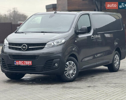 Серый Опель Виваро, объемом двигателя 2 л и пробегом 106 тыс. км за 22000 $, фото 1 на Automoto.ua