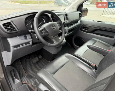 Серый Опель Виваро, объемом двигателя 2 л и пробегом 106 тыс. км за 22000 $, фото 7 на Automoto.ua