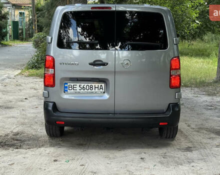 Серый Опель Виваро, объемом двигателя 2 л и пробегом 117 тыс. км за 26000 $, фото 3 на Automoto.ua