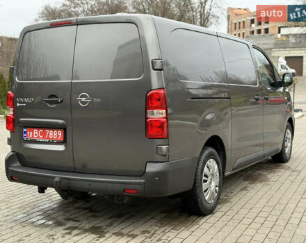 Серый Опель Виваро, объемом двигателя 2 л и пробегом 106 тыс. км за 22000 $, фото 3 на Automoto.ua