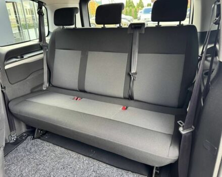 Сірий Опель Віваро, об'ємом двигуна 2 л та пробігом 230 тис. км за 27500 $, фото 4 на Automoto.ua