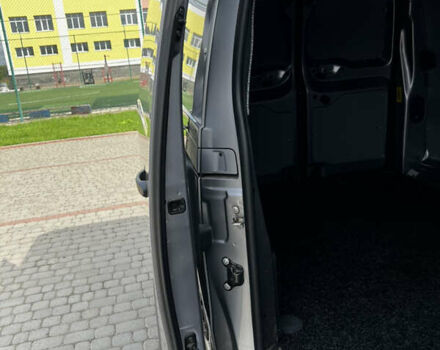 Сірий Опель Віваро, об'ємом двигуна 2 л та пробігом 204 тис. км за 22800 $, фото 14 на Automoto.ua
