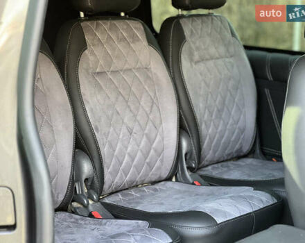 Серый Опель Виваро, объемом двигателя 2 л и пробегом 246 тыс. км за 24750 $, фото 24 на Automoto.ua