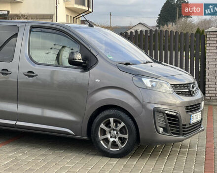 Серый Опель Виваро, объемом двигателя 2 л и пробегом 246 тыс. км за 24750 $, фото 3 на Automoto.ua