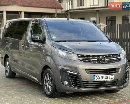 Серый Опель Виваро, объемом двигателя 2 л и пробегом 246 тыс. км за 24750 $, фото 1 на Automoto.ua