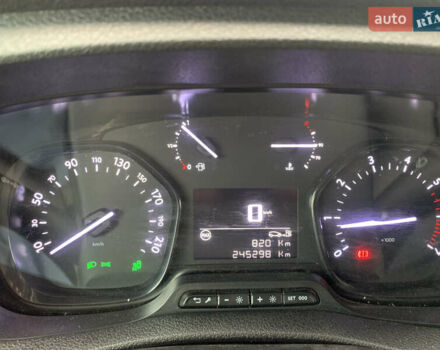 Серый Опель Виваро, объемом двигателя 2 л и пробегом 246 тыс. км за 24750 $, фото 26 на Automoto.ua