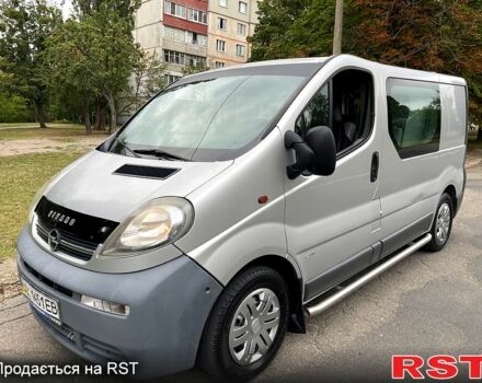 Серый Опель Виваро, объемом двигателя 2.5 л и пробегом 301 тыс. км за 7300 $, фото 1 на Automoto.ua