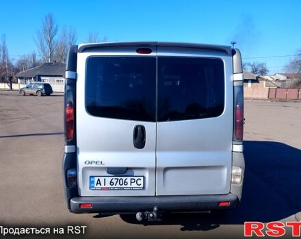 Серый Опель Виваро, объемом двигателя 2.5 л и пробегом 424 тыс. км за 9000 $, фото 4 на Automoto.ua
