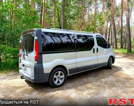 Серый Опель Виваро, объемом двигателя 2 л и пробегом 283 тыс. км за 15300 $, фото 2 на Automoto.ua