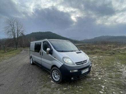 Серый Опель Виваро, объемом двигателя 2.5 л и пробегом 240 тыс. км за 7400 $, фото 1 на Automoto.ua