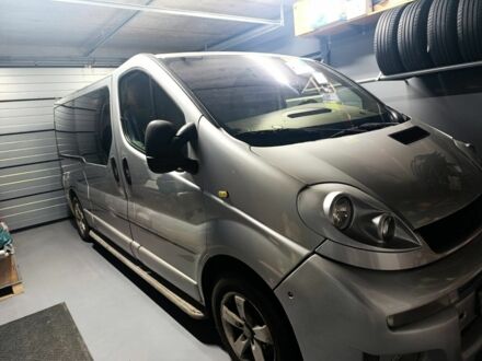 Серый Опель Виваро, объемом двигателя 1.9 л и пробегом 370 тыс. км за 6300 $, фото 1 на Automoto.ua