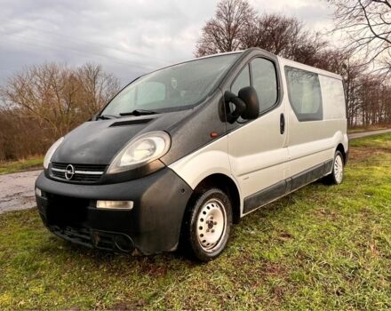 Сірий Опель Віваро, об'ємом двигуна 2.5 л та пробігом 350 тис. км за 4600 $, фото 1 на Automoto.ua