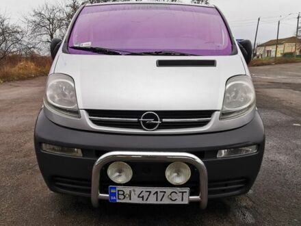 Сірий Опель Віваро, об'ємом двигуна 1.9 л та пробігом 200 тис. км за 6800 $, фото 1 на Automoto.ua