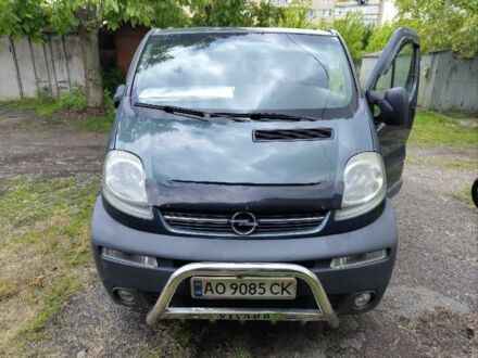 Сірий Опель Віваро, об'ємом двигуна 2.5 л та пробігом 377 тис. км за 5900 $, фото 1 на Automoto.ua