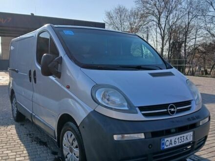 Серый Опель Виваро, объемом двигателя 1.9 л и пробегом 303 тыс. км за 6500 $, фото 1 на Automoto.ua