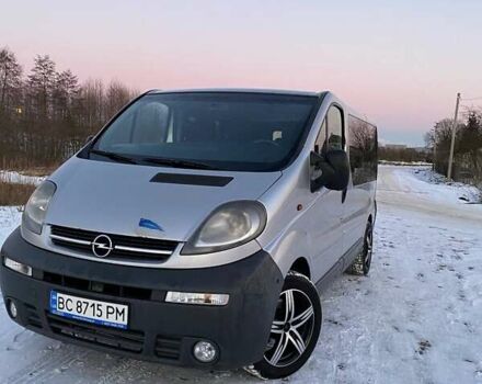 Сірий Опель Віваро, об'ємом двигуна 1.87 л та пробігом 446 тис. км за 7400 $, фото 1 на Automoto.ua