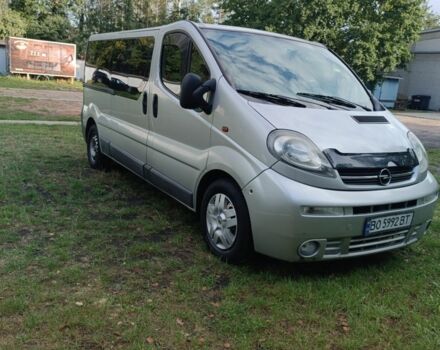 Сірий Опель Віваро, об'ємом двигуна 1.9 л та пробігом 500 тис. км за 6500 $, фото 1 на Automoto.ua
