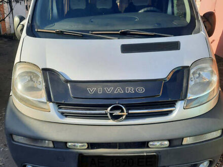 Сірий Опель Віваро, об'ємом двигуна 2.5 л та пробігом 430 тис. км за 9200 $, фото 1 на Automoto.ua