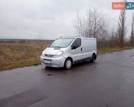 Сірий Опель Віваро, об'ємом двигуна 1.9 л та пробігом 333 тис. км за 4100 $, фото 1 на Automoto.ua