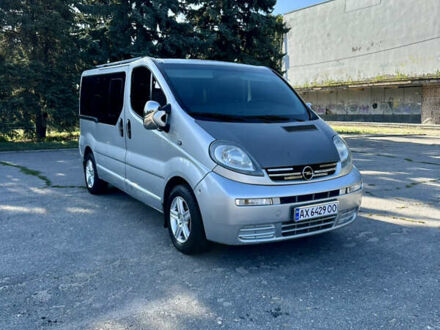 Сірий Опель Віваро, об'ємом двигуна 2 л та пробігом 211 тис. км за 7800 $, фото 1 на Automoto.ua