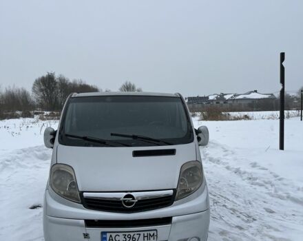 Серый Опель Виваро, объемом двигателя 2.5 л и пробегом 325 тыс. км за 7850 $, фото 1 на Automoto.ua