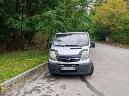 Серый Опель Виваро, объемом двигателя 2.5 л и пробегом 245 тыс. км за 8700 $, фото 1 на Automoto.ua