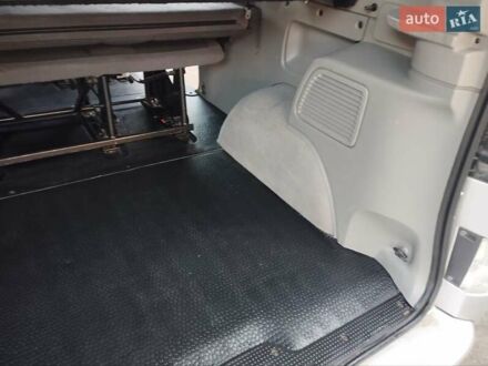 Сірий Опель Віваро, об'ємом двигуна 2.5 л та пробігом 250 тис. км за 13350 $, фото 1 на Automoto.ua