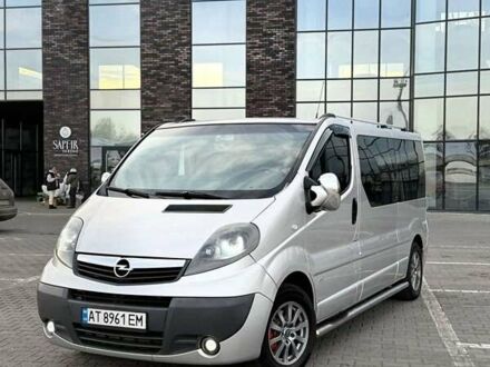 Сірий Опель Віваро, об'ємом двигуна 2.5 л та пробігом 317 тис. км за 11700 $, фото 1 на Automoto.ua
