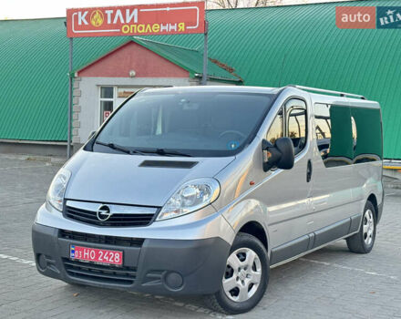 Сірий Опель Віваро, об'ємом двигуна 2 л та пробігом 285 тис. км за 13950 $, фото 1 на Automoto.ua