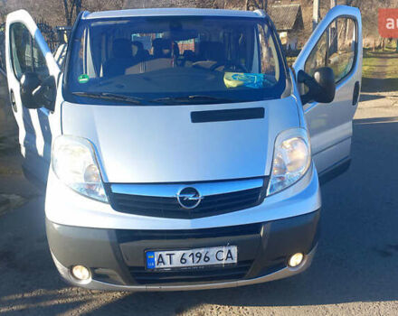 Серый Опель Виваро, объемом двигателя 2 л и пробегом 297 тыс. км за 12200 $, фото 1 на Automoto.ua
