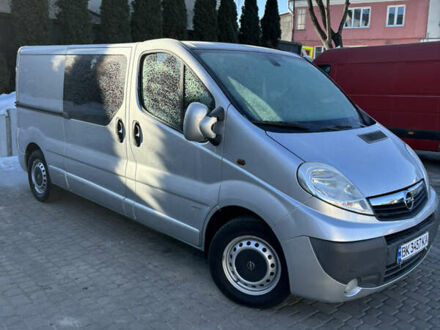 Серый Опель Виваро, объемом двигателя 2.5 л и пробегом 269 тыс. км за 15690 $, фото 1 на Automoto.ua