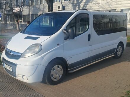 Серый Опель Виваро, объемом двигателя 2 л и пробегом 340 тыс. км за 9800 $, фото 1 на Automoto.ua