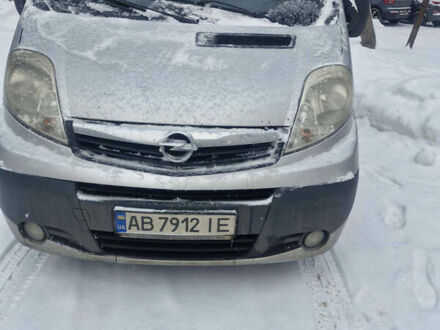 Сірий Опель Віваро, об'ємом двигуна 2 л та пробігом 310 тис. км за 8300 $, фото 1 на Automoto.ua