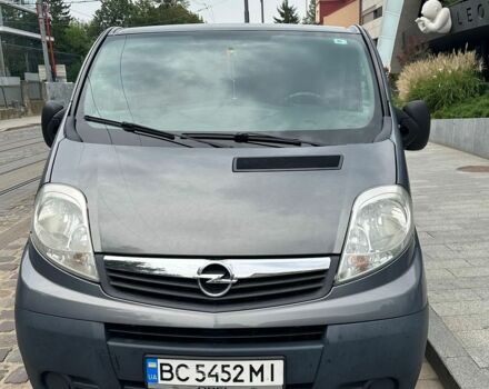 Серый Опель Виваро, объемом двигателя 2 л и пробегом 326 тыс. км за 13800 $, фото 1 на Automoto.ua
