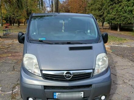Опель Виваро 2012 в Верхнеднепровске на Automoto.ua Серый Опель Виваро, объемом двигателя 2 л и пробегом 261 тыс. км за 16500 $, фото 1 на Automoto.ua