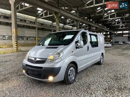 Сірий Опель Віваро, об'ємом двигуна 2.5 л та пробігом 265 тис. км за 13850 $, фото 1 на Automoto.ua