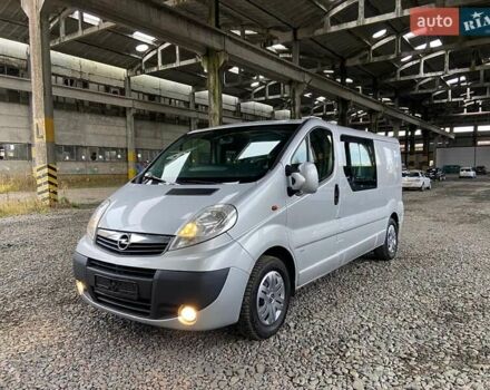 Серый Опель Виваро, объемом двигателя 2.5 л и пробегом 265 тыс. км за 13850 $, фото 1 на Automoto.ua