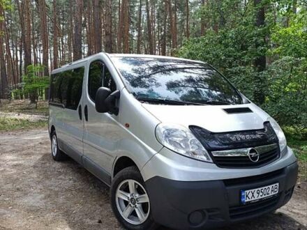 Серый Опель Виваро, объемом двигателя 2 л и пробегом 283 тыс. км за 14950 $, фото 1 на Automoto.ua