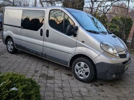 Сірий Опель Віваро, об'ємом двигуна 2 л та пробігом 238 тис. км за 11600 $, фото 1 на Automoto.ua